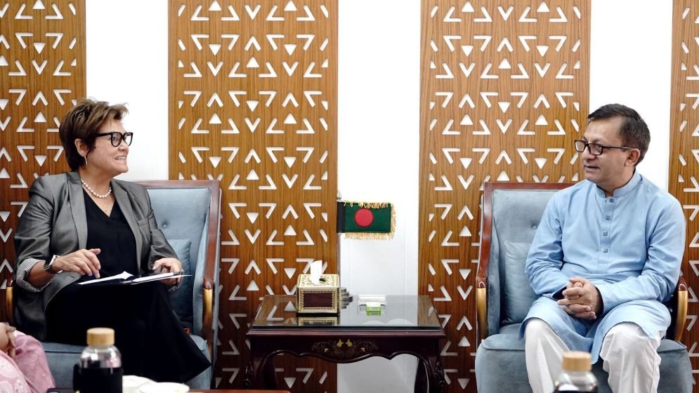 বাণিজ্যমন্ত্রীর সঙ্গে বিশ্বব্যাংকের অপারেশনস ম্যানেজারের সাক্ষাত