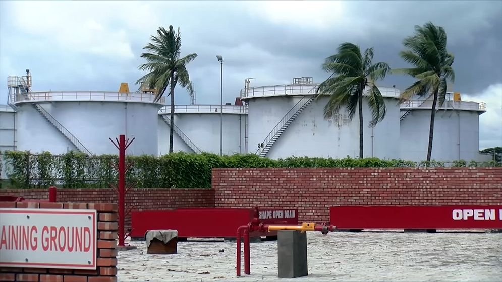 সৌদি থেকে আসছে ১ লাখ টন তেল