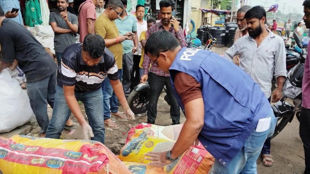 ভারতীয় ২৪ বস্তা জিরা সুন্দরবন কুরিয়ার থেকে জব্দ