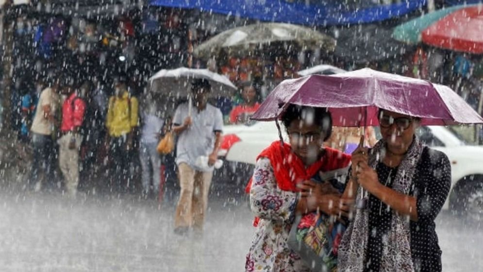 ধেয়ে আসছে শক্তিশালী বৃষ্টিবলয়, ৪ বিভাগে বেশি সক্রিয়