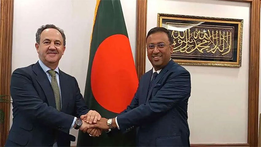 অর্থ উপদেষ্টাভবিষ্যতে করের হার না বাড়িয়ে অভ্যন্তরীণ সম্পদ বৃদ্ধি করা হবে