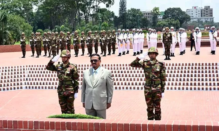 জাতীয় স্মৃতিসৌধে ভারপ্রাপ্ত রাষ্ট্রপতির শ্রদ্ধা নিবেদন