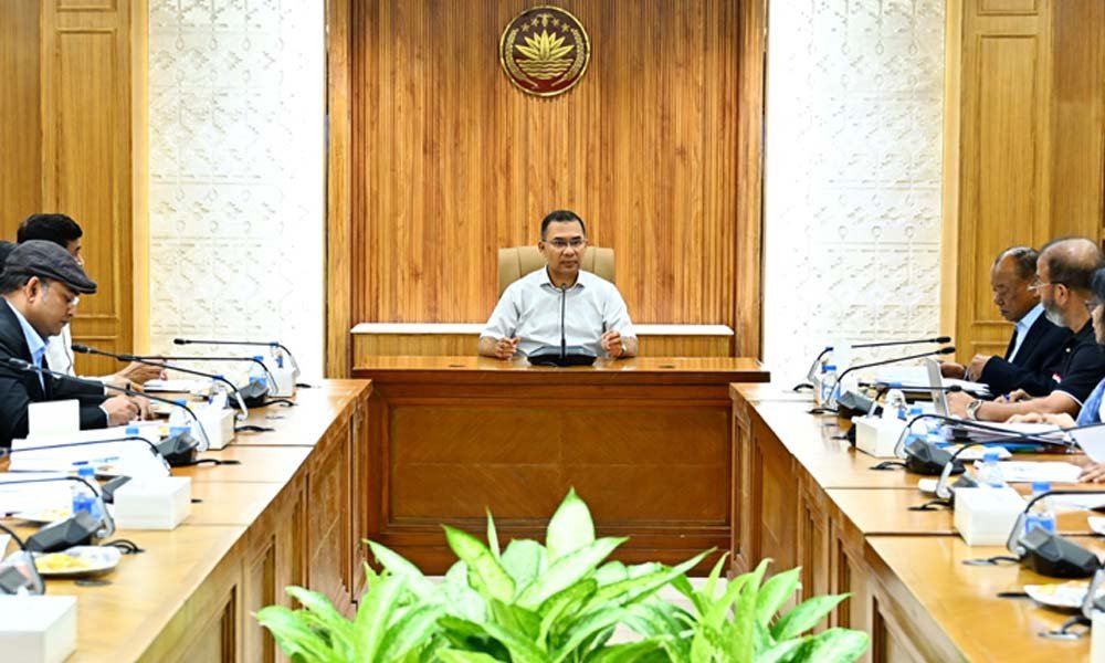 ফিটনেসবিহীন বাস-ট্রাক দ্রুত অপসারণে উদ্যোগ নেওয়ার আহ্বান প্রধানমন্ত্রীর